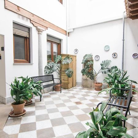 Tuguest Plaza De Gracia Lägenhet Granada Exteriör bild