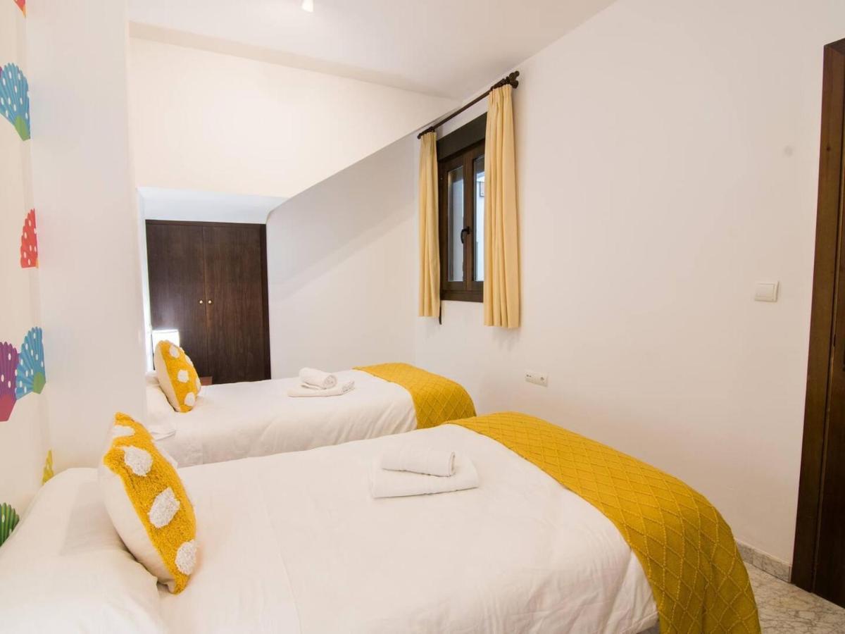 Tuguest Plaza De Gracia Lägenhet Granada Exteriör bild