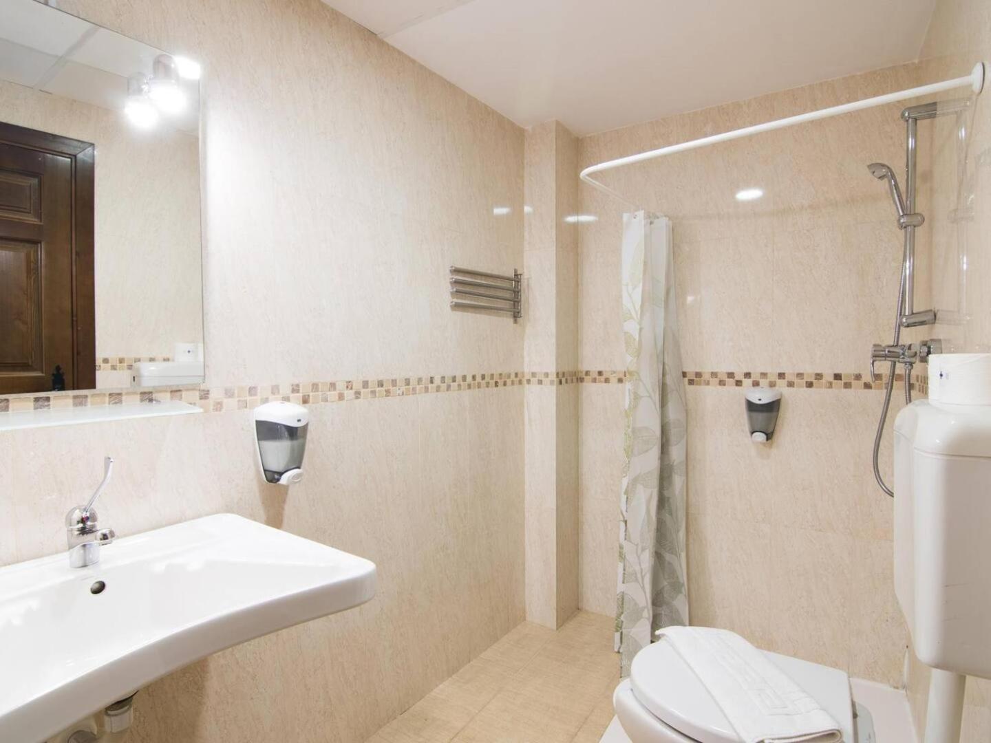 Tuguest Plaza De Gracia Lägenhet Granada Exteriör bild